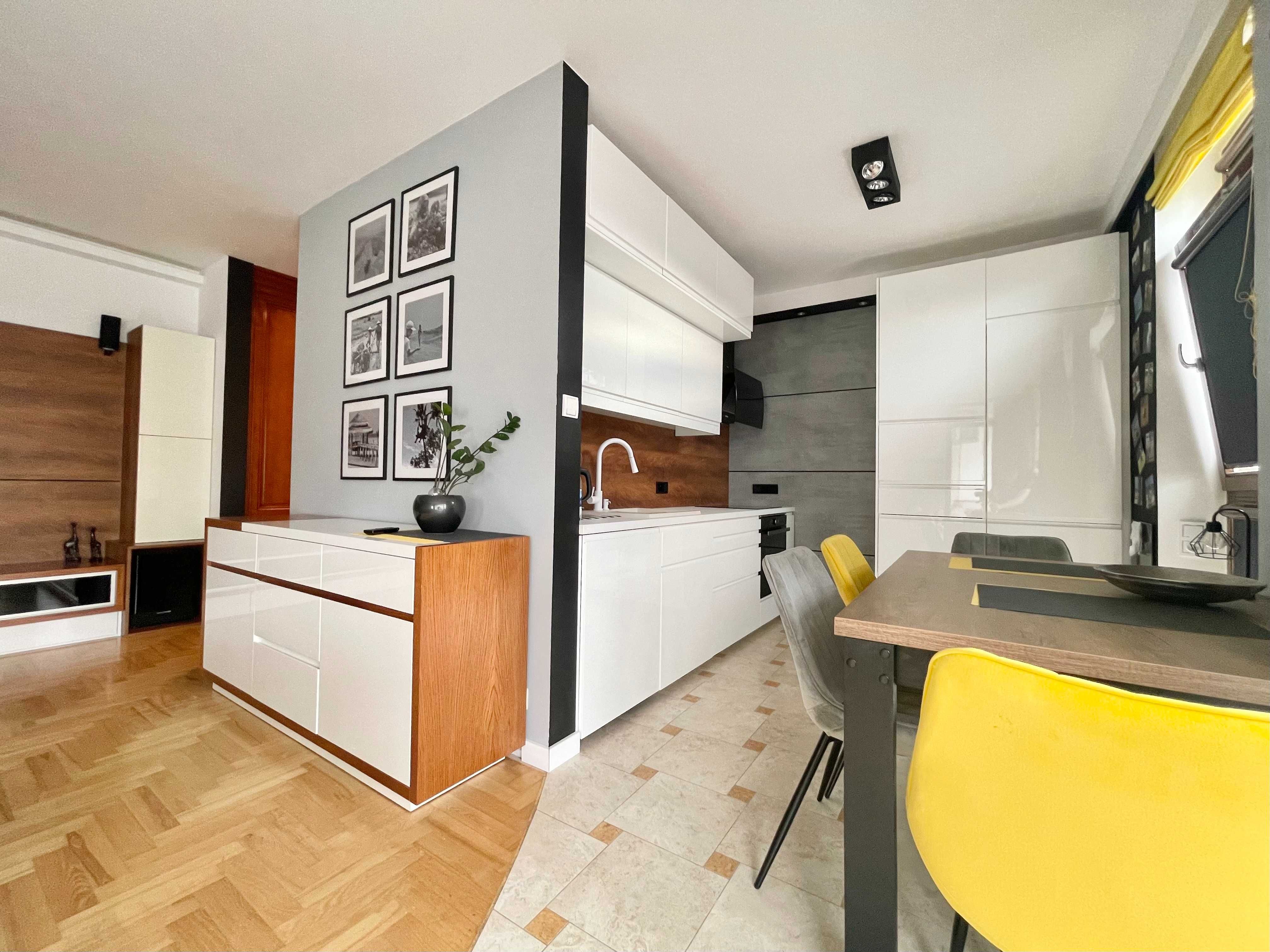 Apartamento 3 habitaciones 80 m² en Varsovia, Polonia