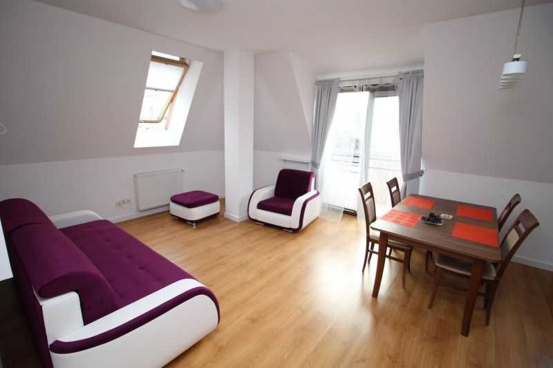 Wohnung 4 Zimmer 70 m² in Warschau, Polen